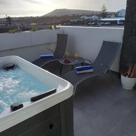 Dom wakacyjny Nunoli Duplex Luxury Playa Blanca (Lanzarote)